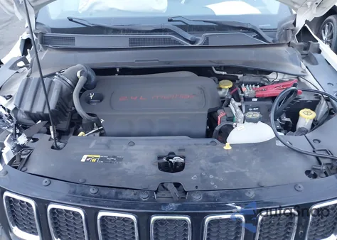 2018 Jeep Compass Limited Fwd из США, поврежденный, VIN 3C4NJCCB4JT406997